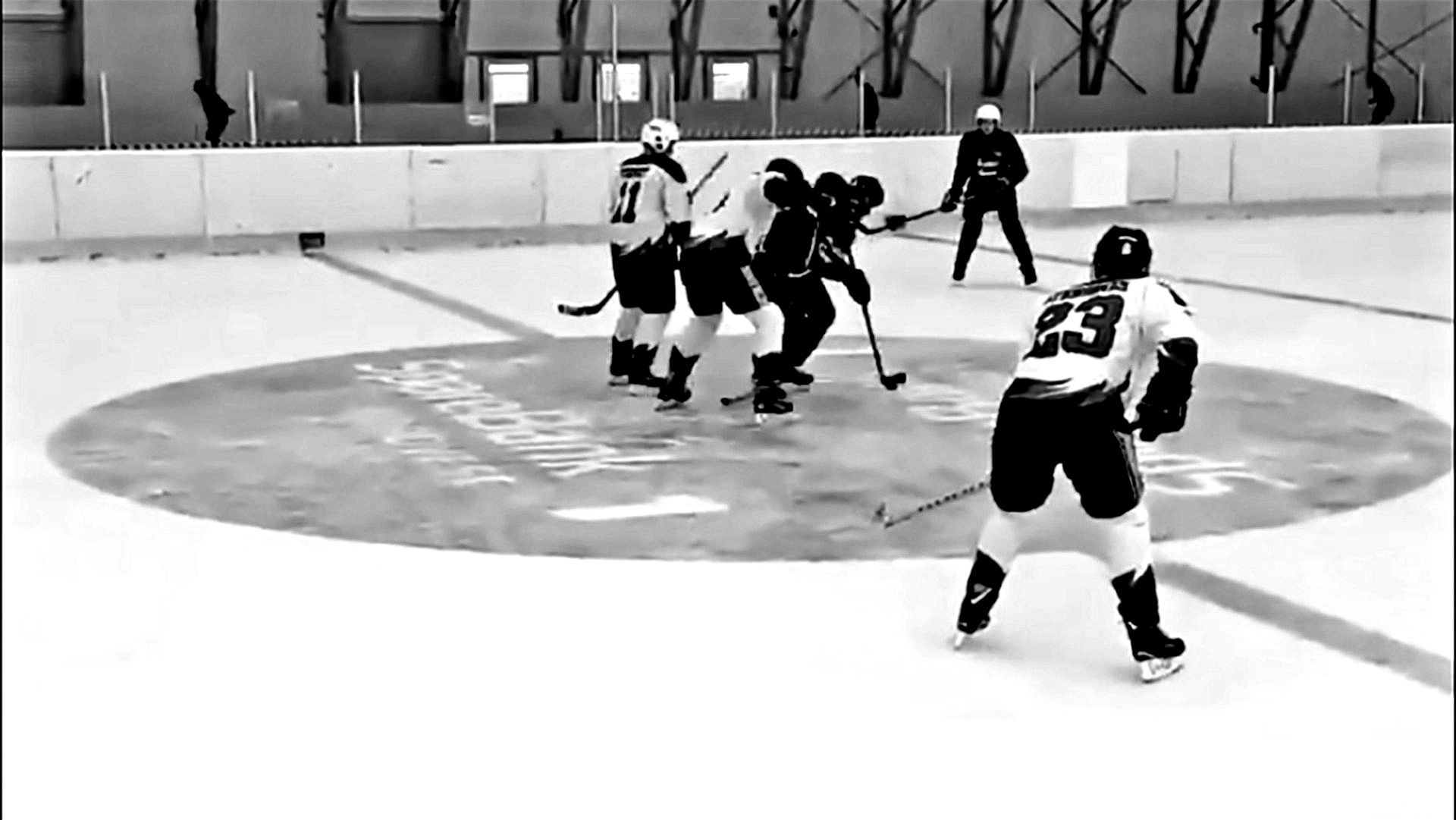 Bilde av et av Braatt sine hockeylag i kamp